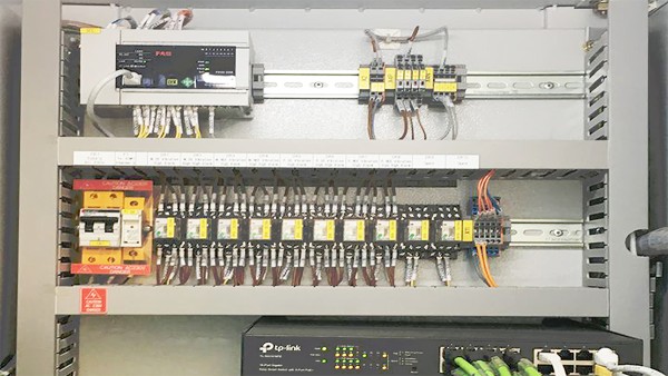 Individual layout of the switch cabinets