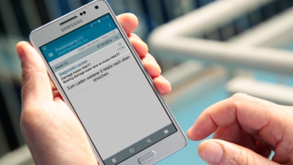 Operatorii echipamentelor sunt notificați pe e-mail prin serviciul digital „ConditionAnalyzer” și pot accesa cu ușurință aceste notificări, de pe dispozitivele mobil.